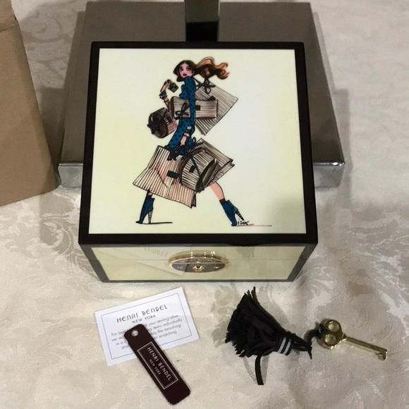 henri bendel Jewelry - Henri Bendel Jewelry Box